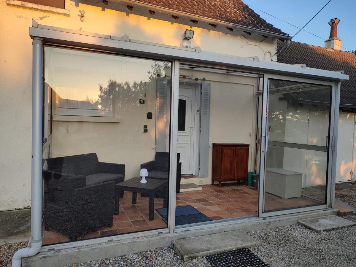 Gite Chez Jeannot Azay-le-Ferron Exterior photo