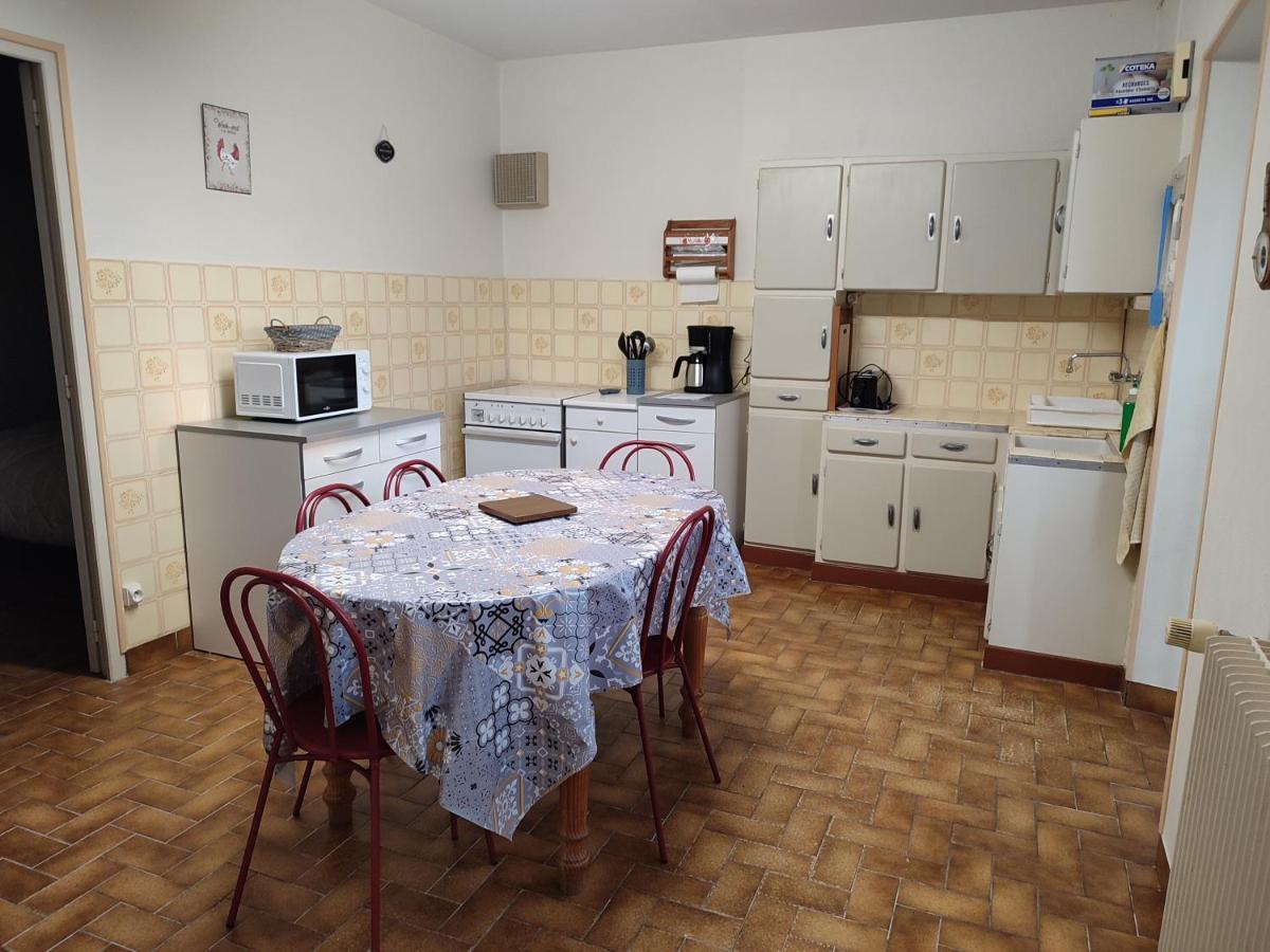 Gite Chez Jeannot Azay-le-Ferron Exterior photo