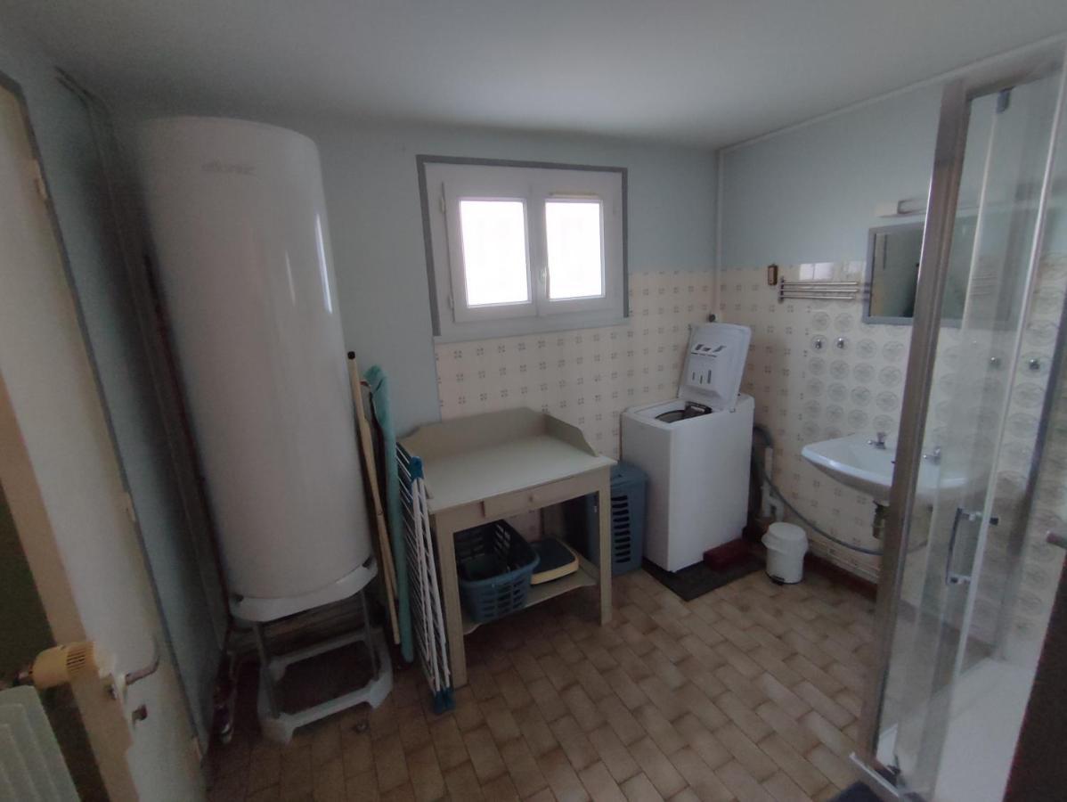 Gite Chez Jeannot Azay-le-Ferron Exterior photo