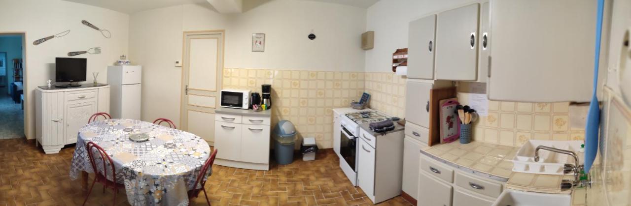 Gite Chez Jeannot Azay-le-Ferron Exterior photo